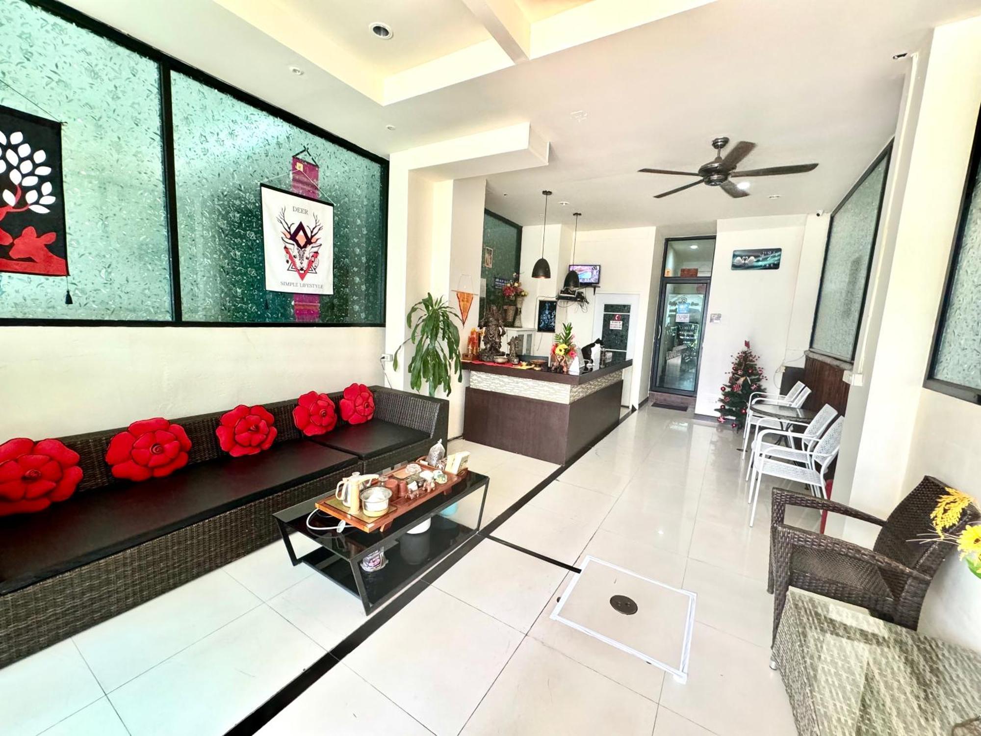 Happy 99 Guest House Patong Exterior photo