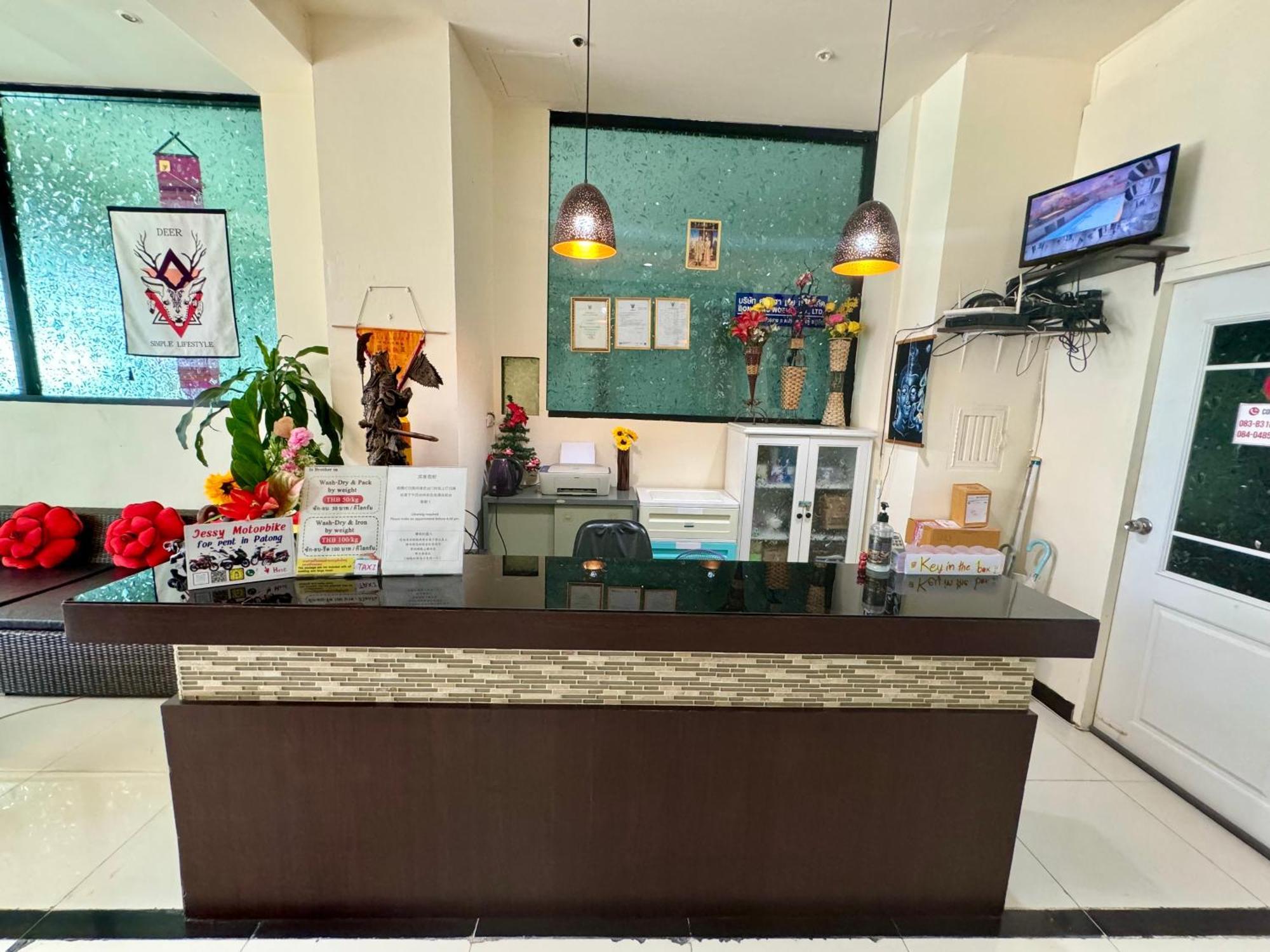 Happy 99 Guest House Patong Exterior photo