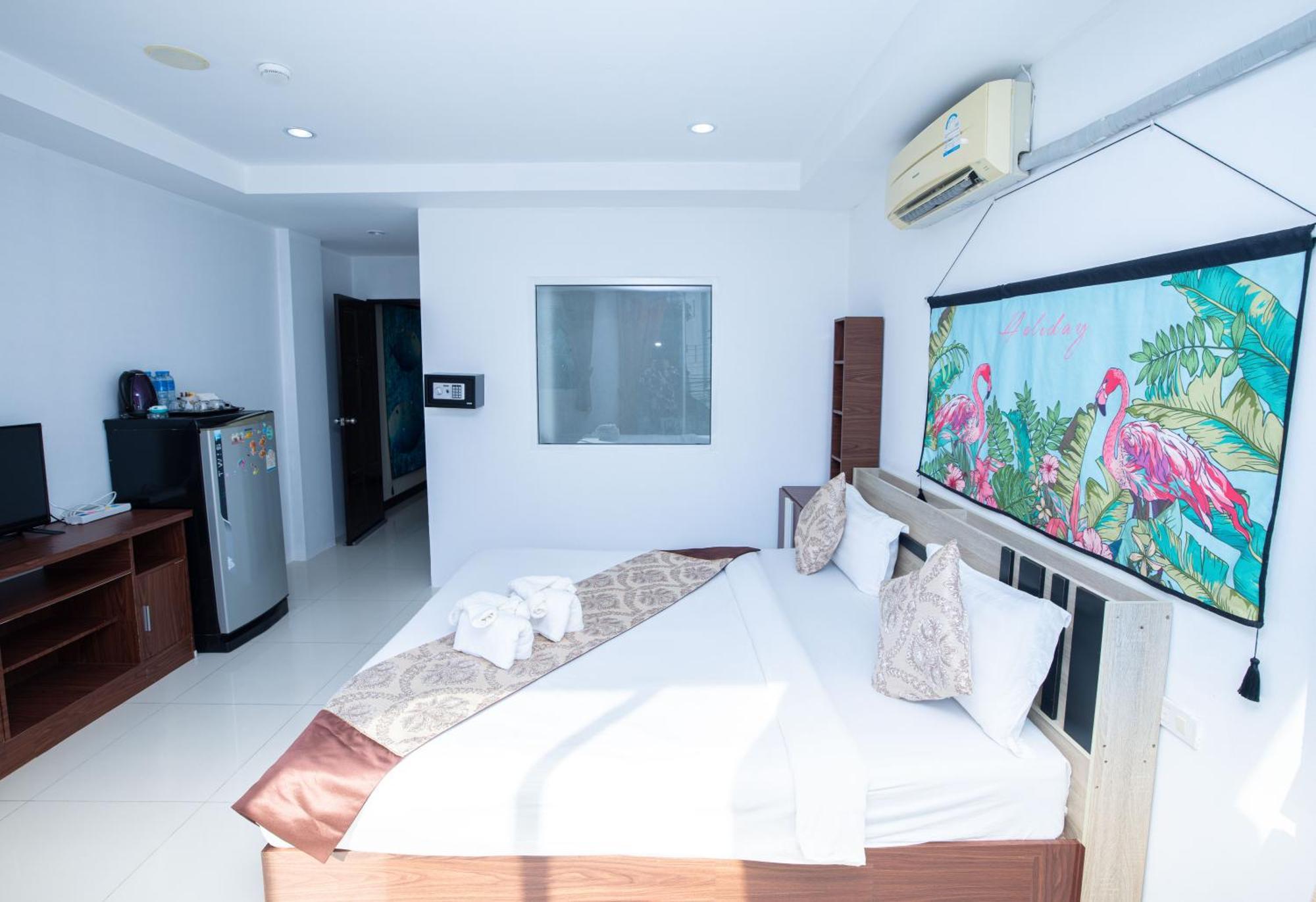 Happy 99 Guest House Patong Exterior photo
