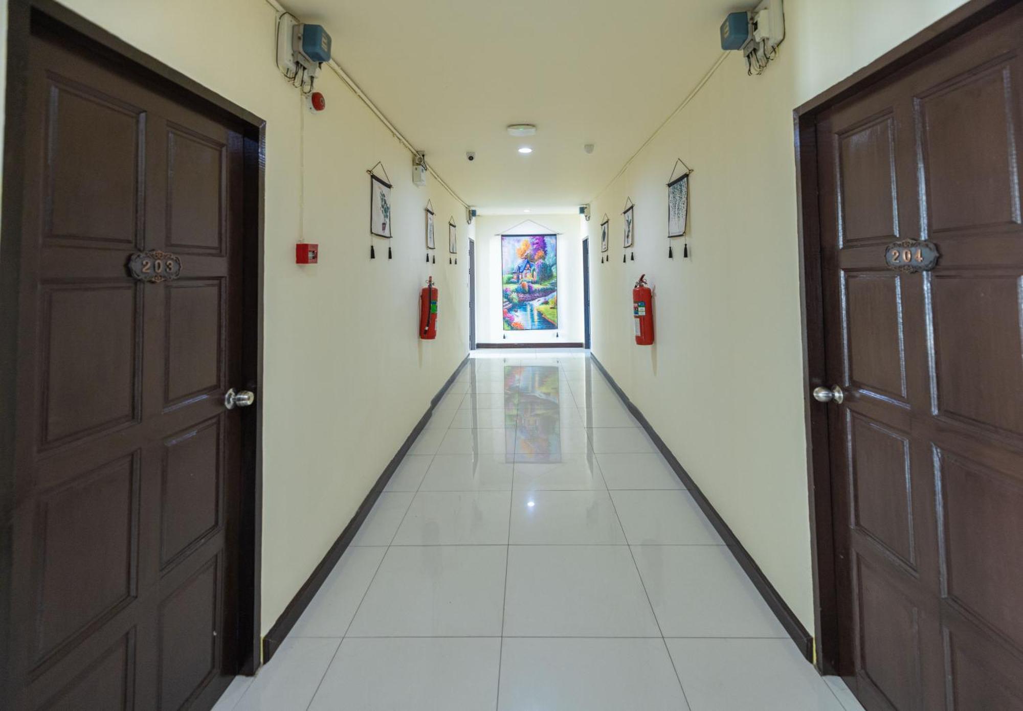 Happy 99 Guest House Patong Exterior photo