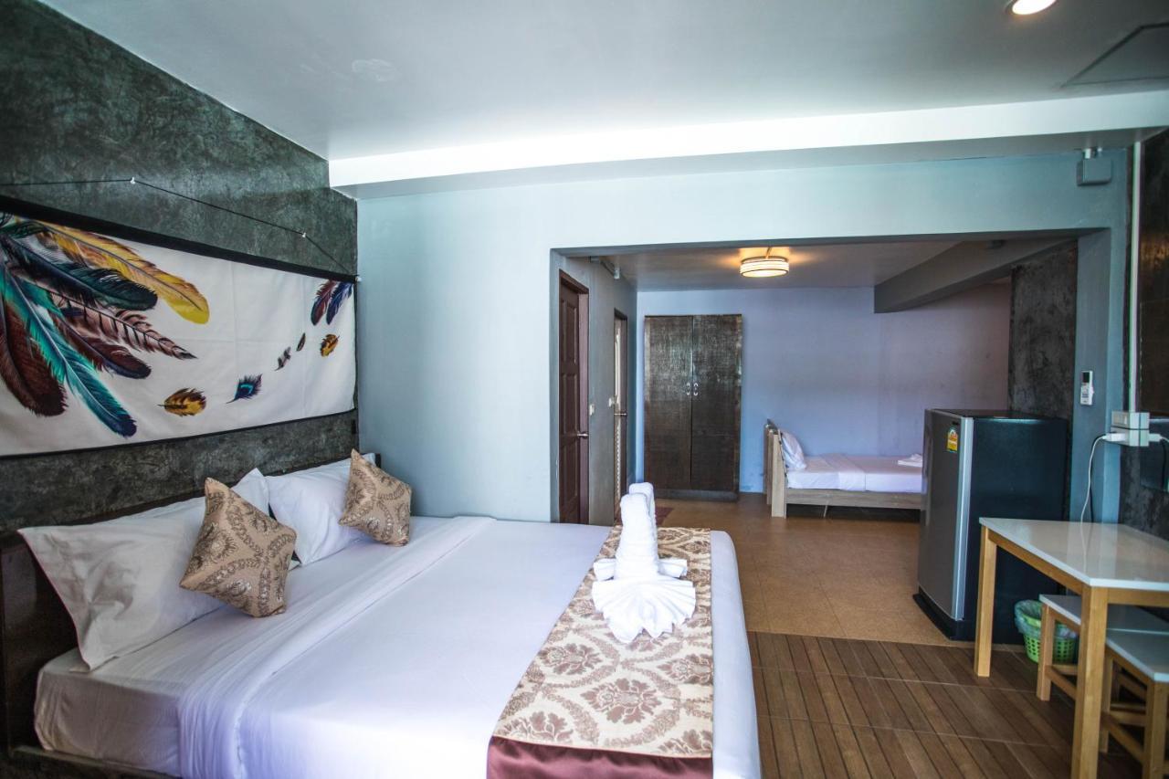 Happy 99 Guest House Patong Exterior photo